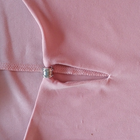 Nina Leonard Blush Pink Cold Shoulder Keyhole accented Neck Top Size L - Picture 6 of 7